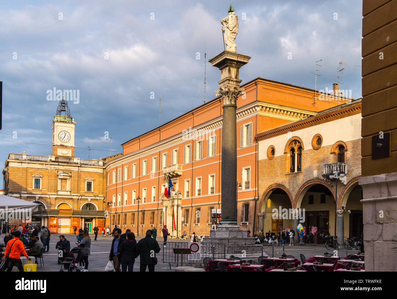 Piazza del Popolo, Ravenna, Emilia Romagna, Italia al tramonto Foto Stock