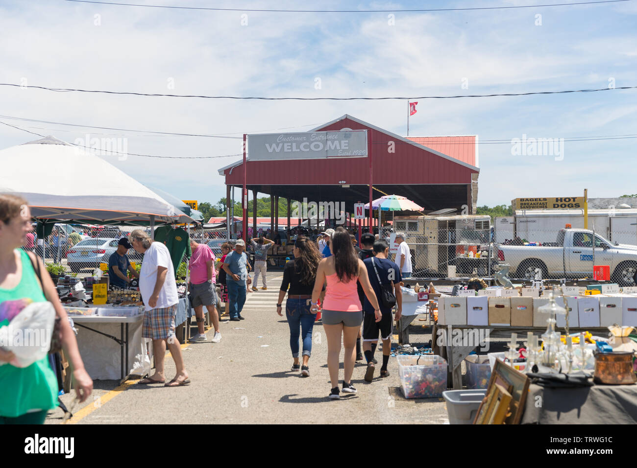 Columbus, NJ Giugno 9, 2019: Columbus Mercato degli Agricoltori e all'aperto il mercato delle pulci. Foto Stock