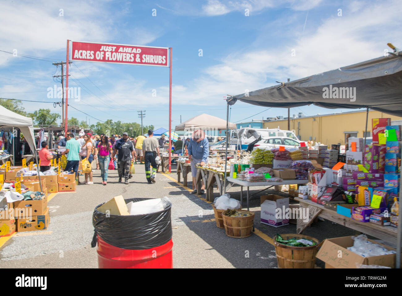 Columbus, NJ Giugno 9, 2019: Columbus Mercato degli Agricoltori e all'aperto il mercato delle pulci. Foto Stock