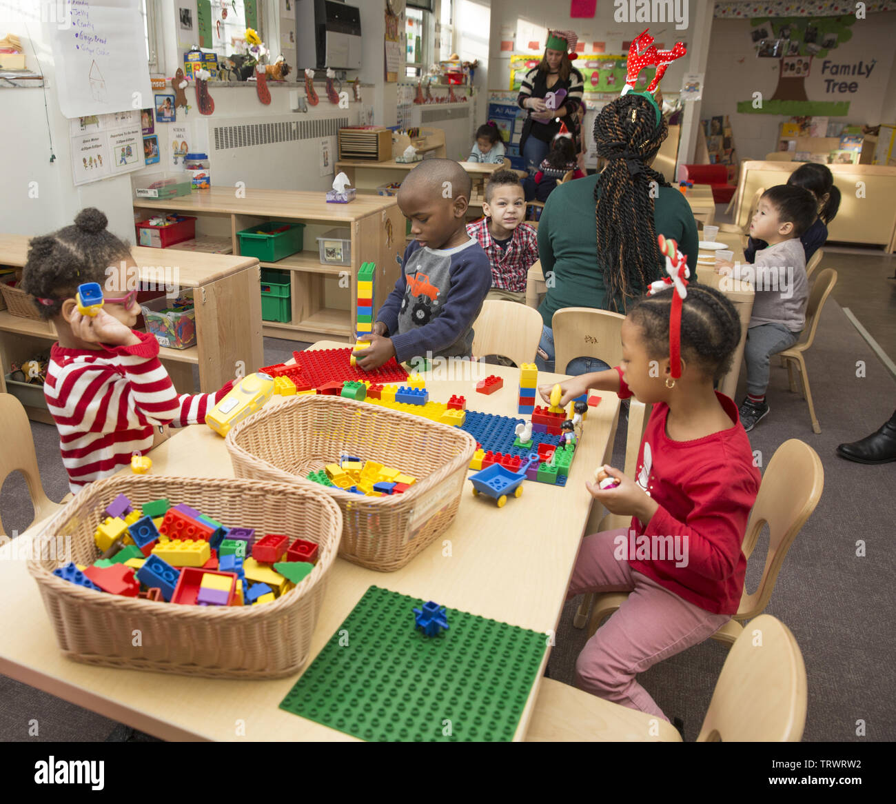 Lower East Side multi etnico- età prescolare early learning center di Manhattan, New York City. Foto Stock