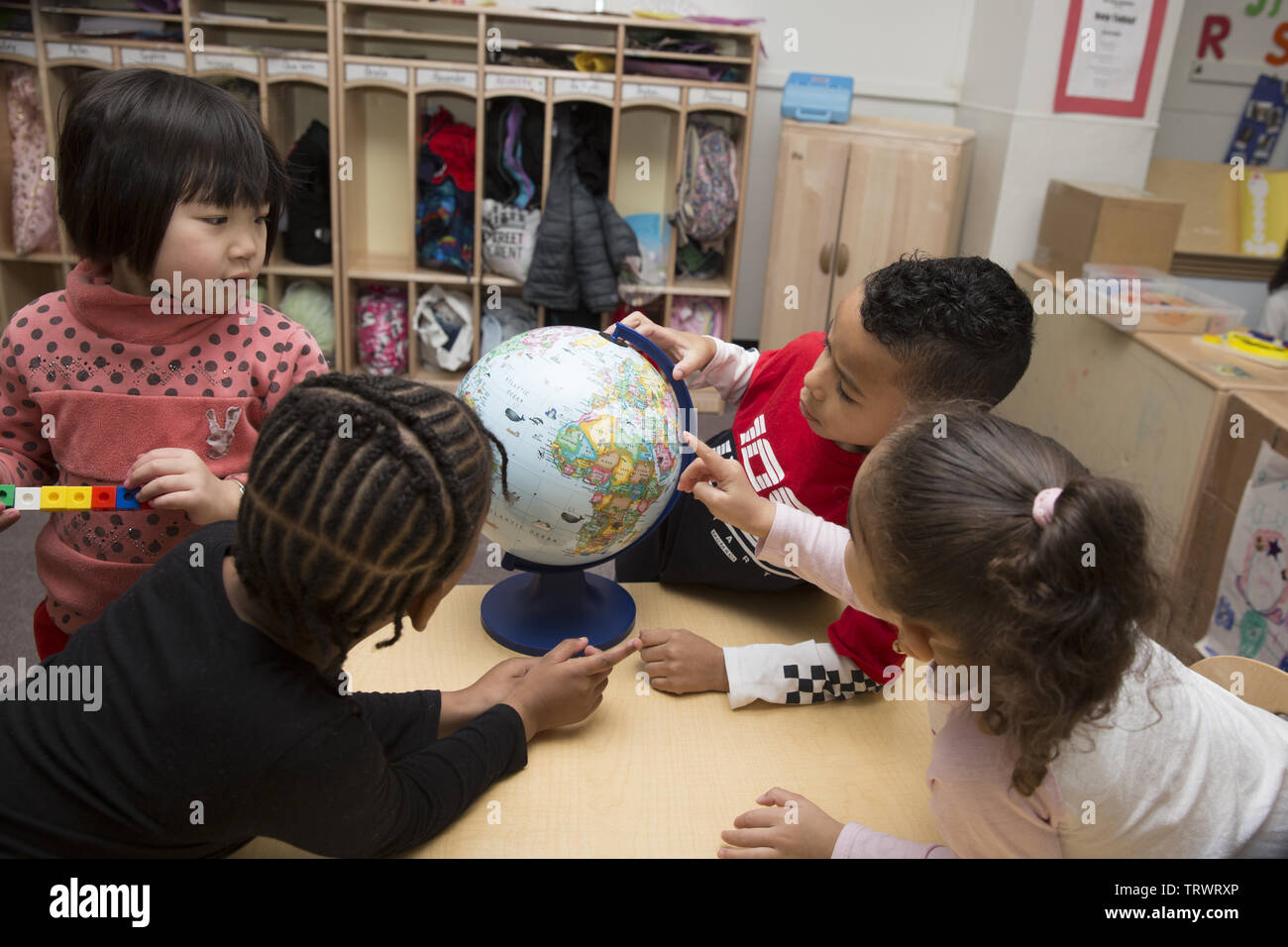 Lower East Side multi etnico- età prescolare early learning center di Manhattan, New York City. Foto Stock