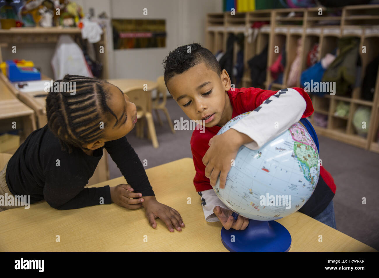 Lower East Side multi etnico- età prescolare early learning center di Manhattan, New York City. Foto Stock