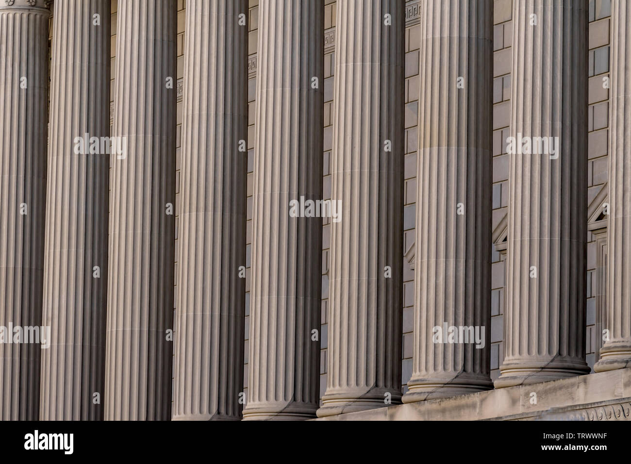 Colonne Herbert Hoover Building Commerce Department 14th Street a Washington DC. Costruzione completata nel 1932. Di fronte alla Casa Bianca, commercio ha Foto Stock