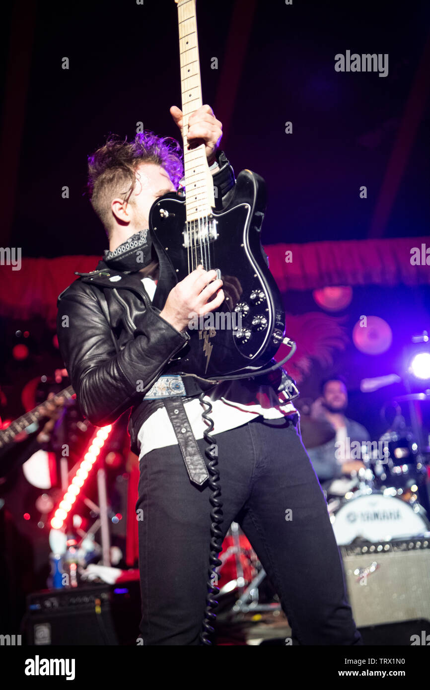 Low cut Connie Live presso il Red Rooste 2019 Foto Stock
