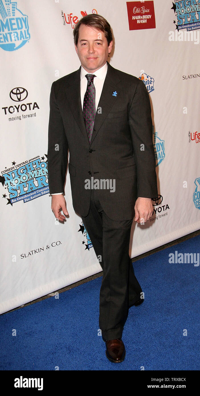 New York, Stati Uniti d'America. 13 Aprile, 2008. Matthew Broderick presso la centrale di commedia della Notte di troppe stelle ospitato da Jon Stewart al Beacon Theatre. Credito: Steve Mack/Alamy Foto Stock