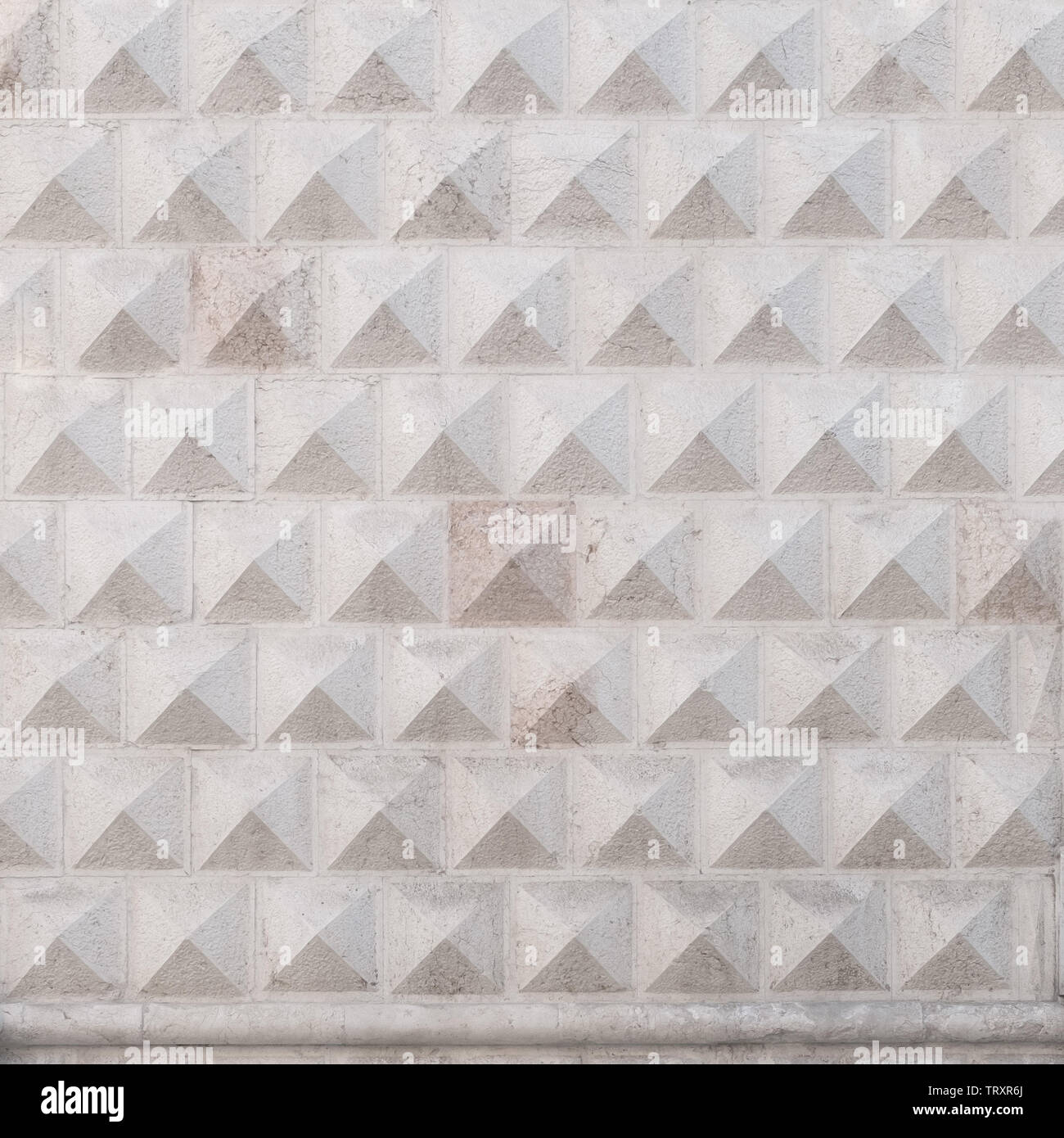 Diamanti pietre tagliate a copertura del centro storico e il famoso Palazzo dei Diamanti (Diamond Palace); Ferrara, Italia. Foto Stock