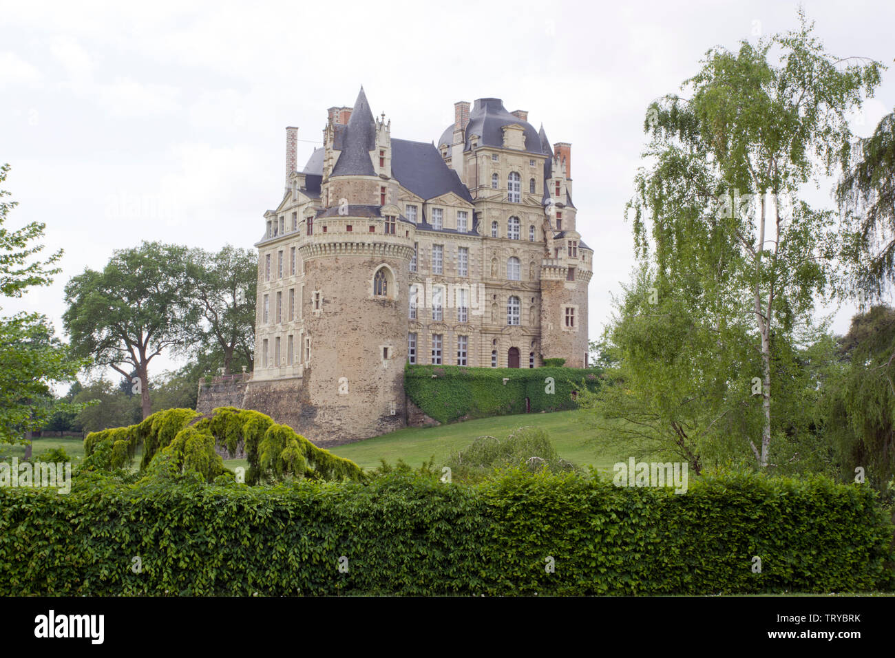 Chateau de Brissac, a est e a sud elevazioni. Foto Stock
