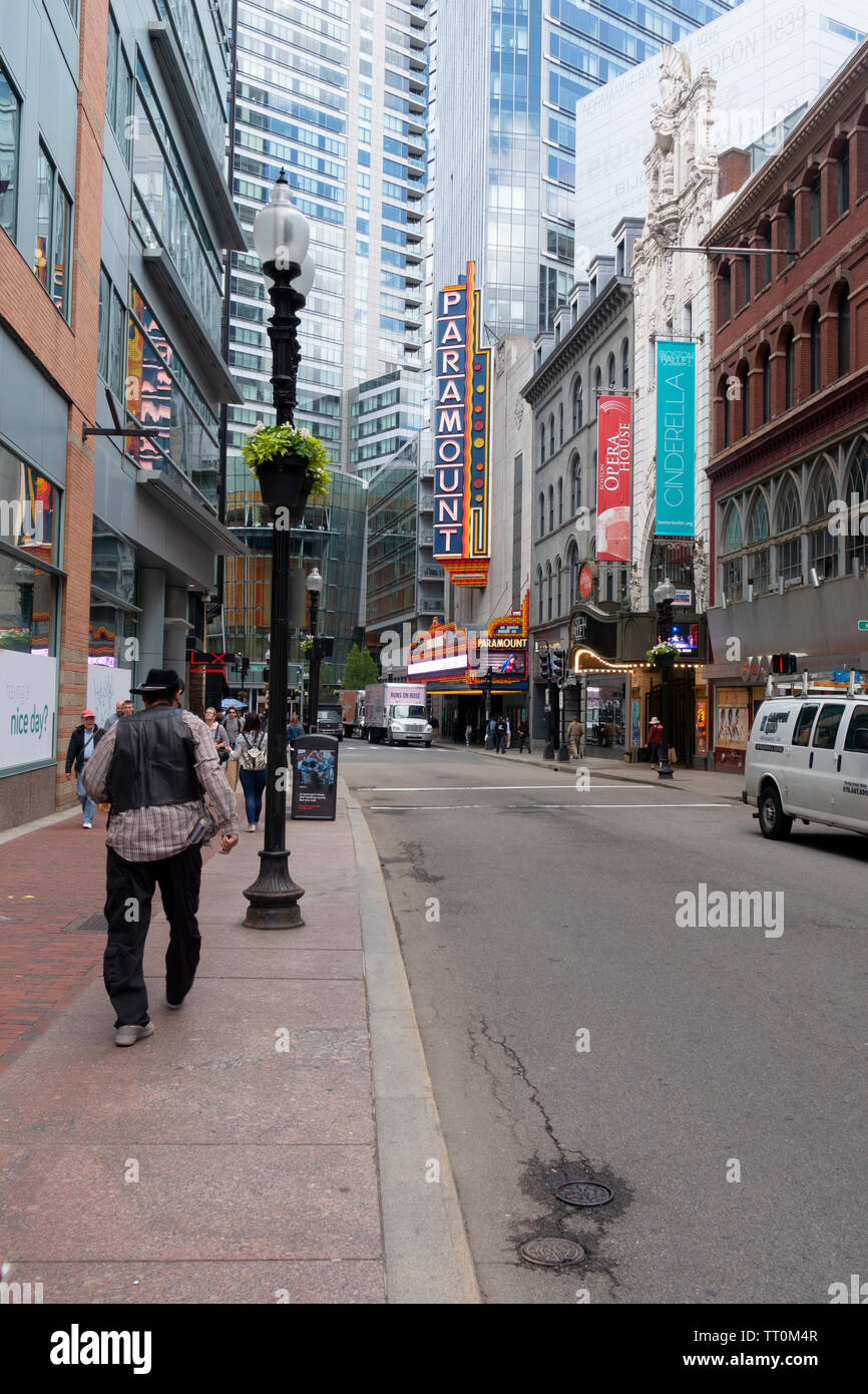 Segno per la Paramount Theatre in Washington Street a Boston, Massachusetts Foto Stock