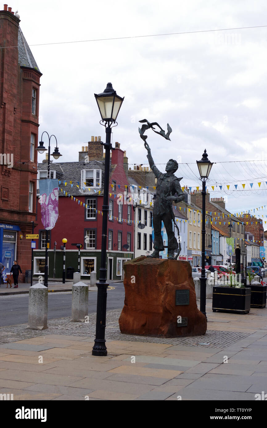 John Muir statua sulla Dunbar High Street. creato dallo scultore Valentin Znoba. Foto Stock