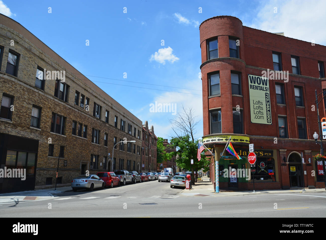 L'intersezione di Clark Street e Oakdale Avenue in Chicago's Lakeview Neighborhood. Foto Stock