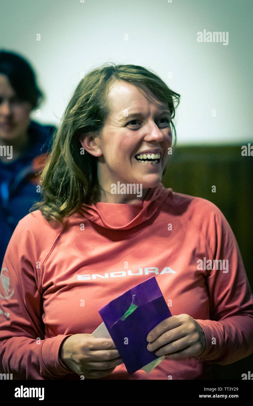 Gio 13 Giugno 2019. Edimburgo, Scozia. Scottish endurance ciclista e detentore del record mondiale Jenny Graham parlando al Festival di Edimburgo del ciclismo. Nel 2018 divenne la donna più veloce al ciclo in giro per il mondo non supportato. Foto Stock