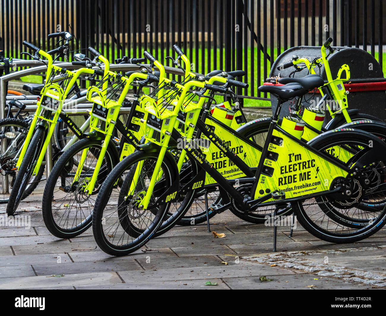 Freebike biciclette a Londra - freebike electric biciclette a noleggio nella città di Londra. Freebike lanciato giu 2019 - primi dieci minuti quindi libero 1p al minuto di carica. Foto Stock