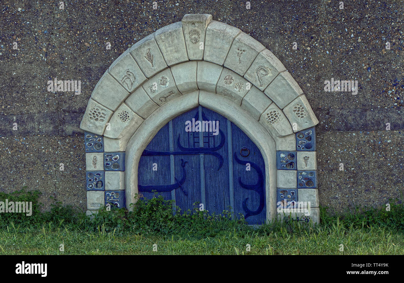 Close up di blu porta con arco circondano Foto Stock