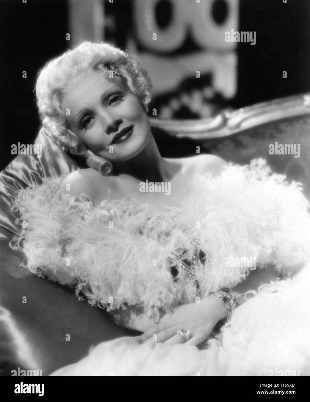 MARLENE DIETRICH come Caterina la Grande di Russia nell'Imperatrice Scarlatta 1934 Direttore Josef von Sternberg Paramount Pictures Foto Stock