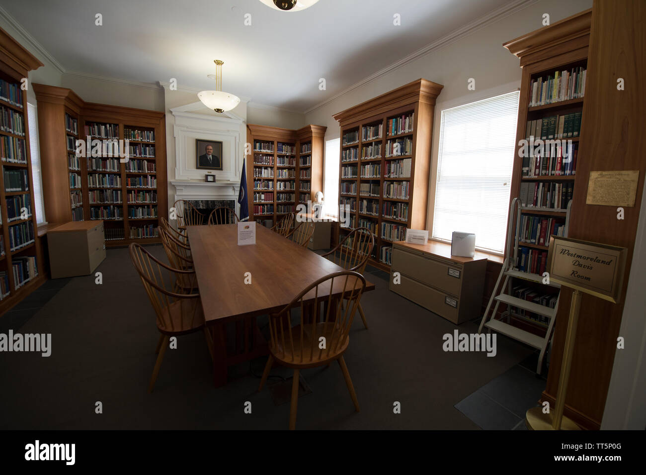 Stati Uniti - Aprile 1, 2016: Thomas Balch biblioteca di Leesburg Virginia è una storia e genealogia libreria. Lo storico marchio di terra vuole expan Foto Stock