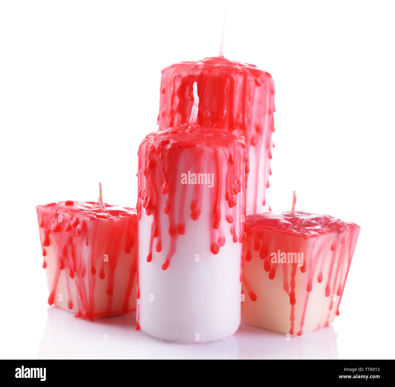 Bloody candele per Halloween holiday, isolato su bianco Foto Stock