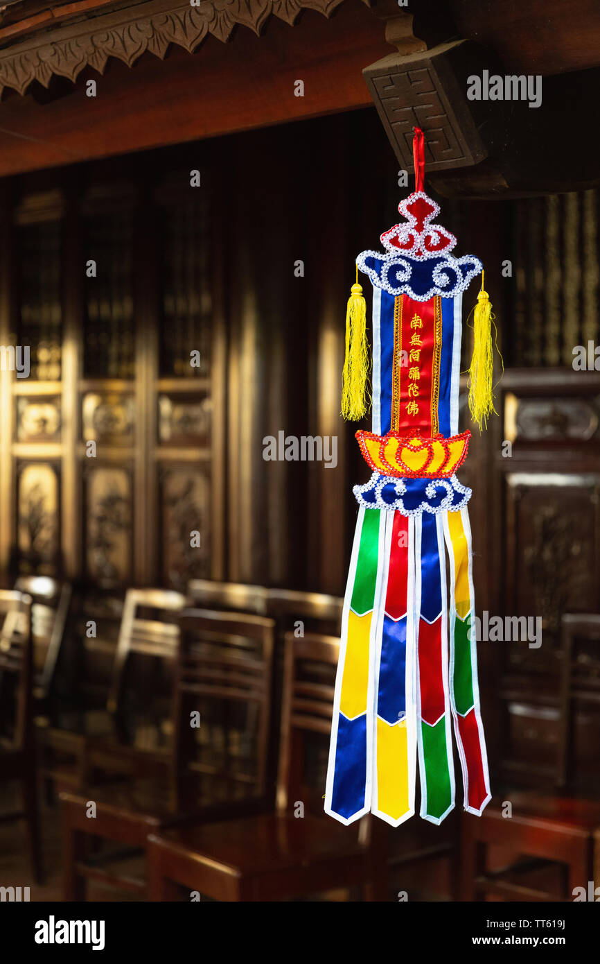 Bandiera buddista, Tran Quoc Pagoda, Hanoi, Vietnam Asia Foto Stock