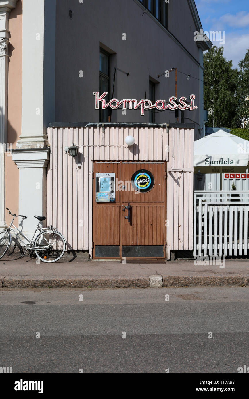 Cantina Kompassi Pub - tradizionale sailor bar - a Hamina Finlandia Foto Stock