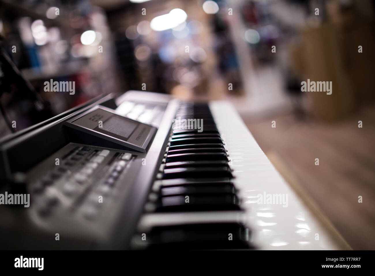 La profondità di campo tasti di tastiere presso il music store Foto Stock