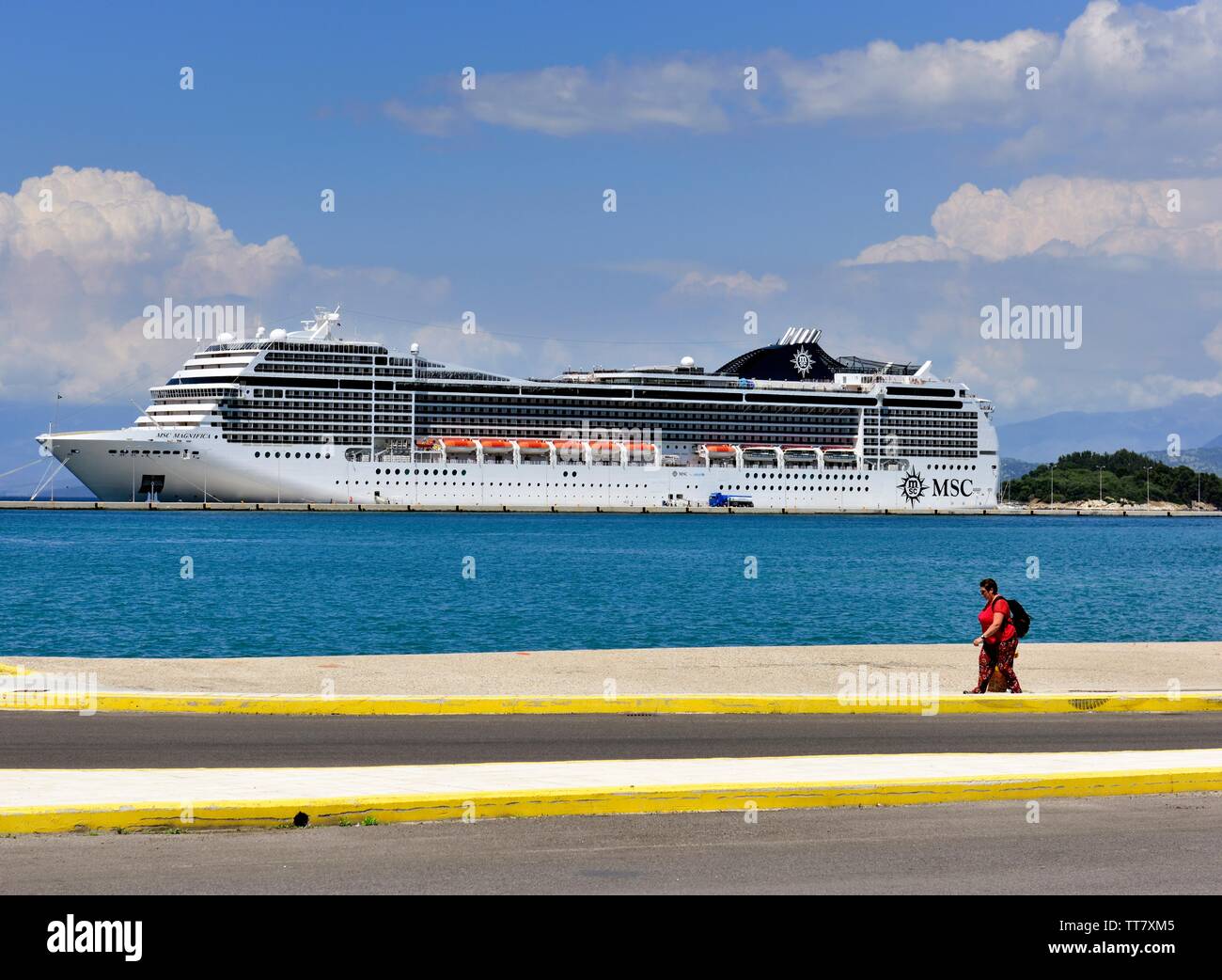 La nave di crociera,MSC Magnifica,Porto di Corfù,Kerkyra,greco isole Ionie,Grecia Foto Stock