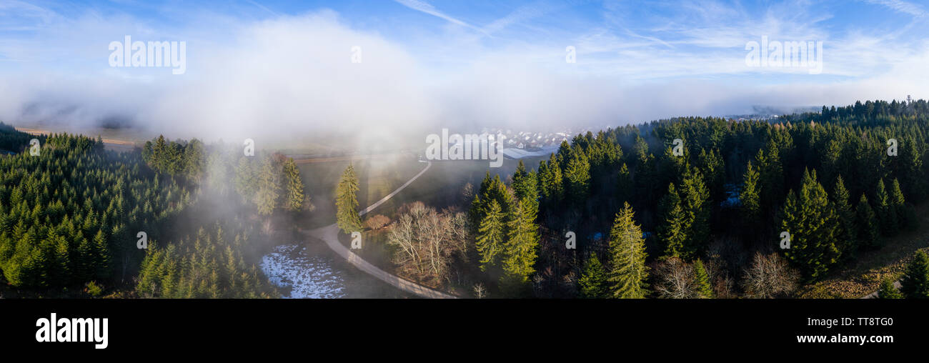 Vista aerea fuori delle nuvole Foto Stock