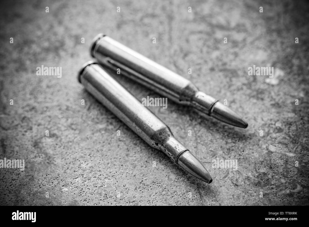 Due .270 Winchester fucile a percussione centrale le cartucce con soft-becchi proiettili. L'.270 Winchester cartuccia è stata sviluppata dalla Winchester bracci di ripetizione Foto Stock