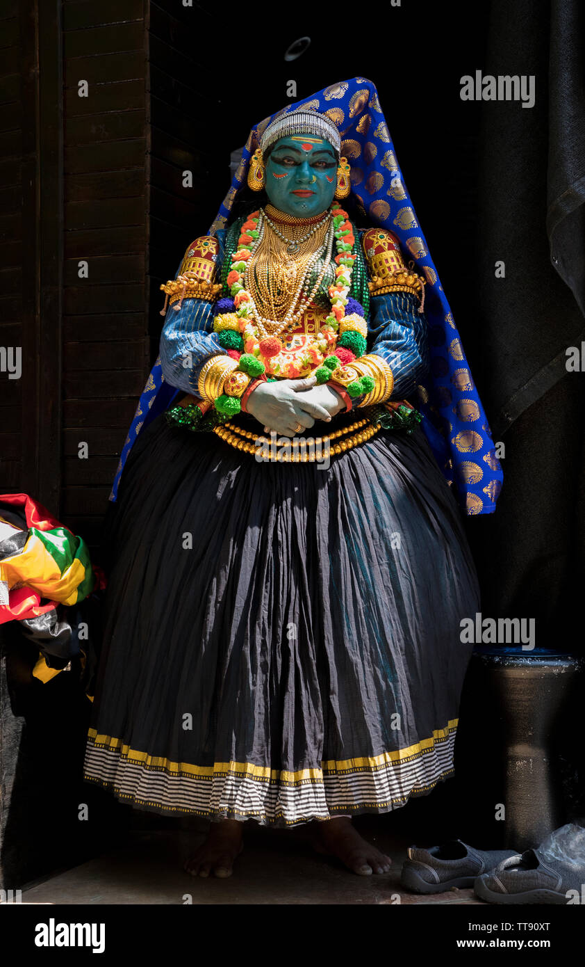 SOFIA, BULGARIA - 15 Giugno 2019: Kathakali dance show presso il giardino di Boris Sofia in Bulgaria. Kathakali ballerino. Kathakali è una delle forme principali Foto Stock