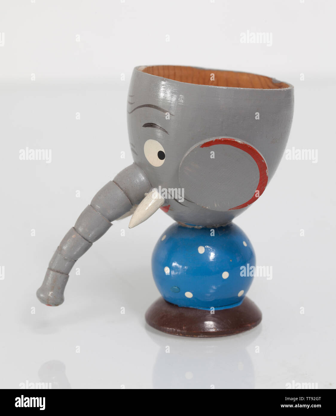 Vintage Dumbo personaggio dei fumetti Novità uovo Cup Foto Stock