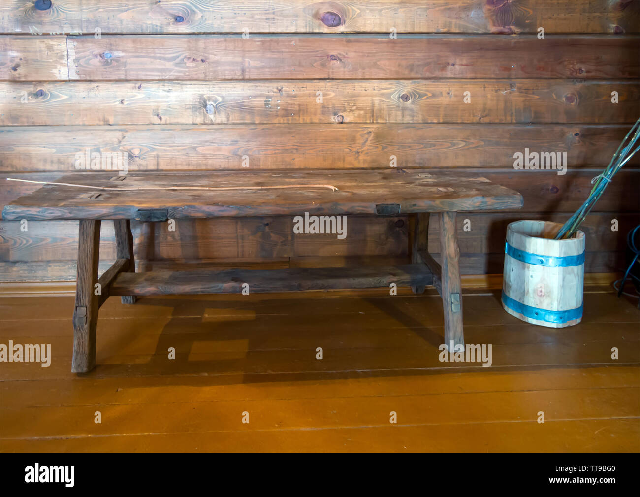 La ricostruzione di un luogo di punizioni corporali in aula scolastica Foto Stock