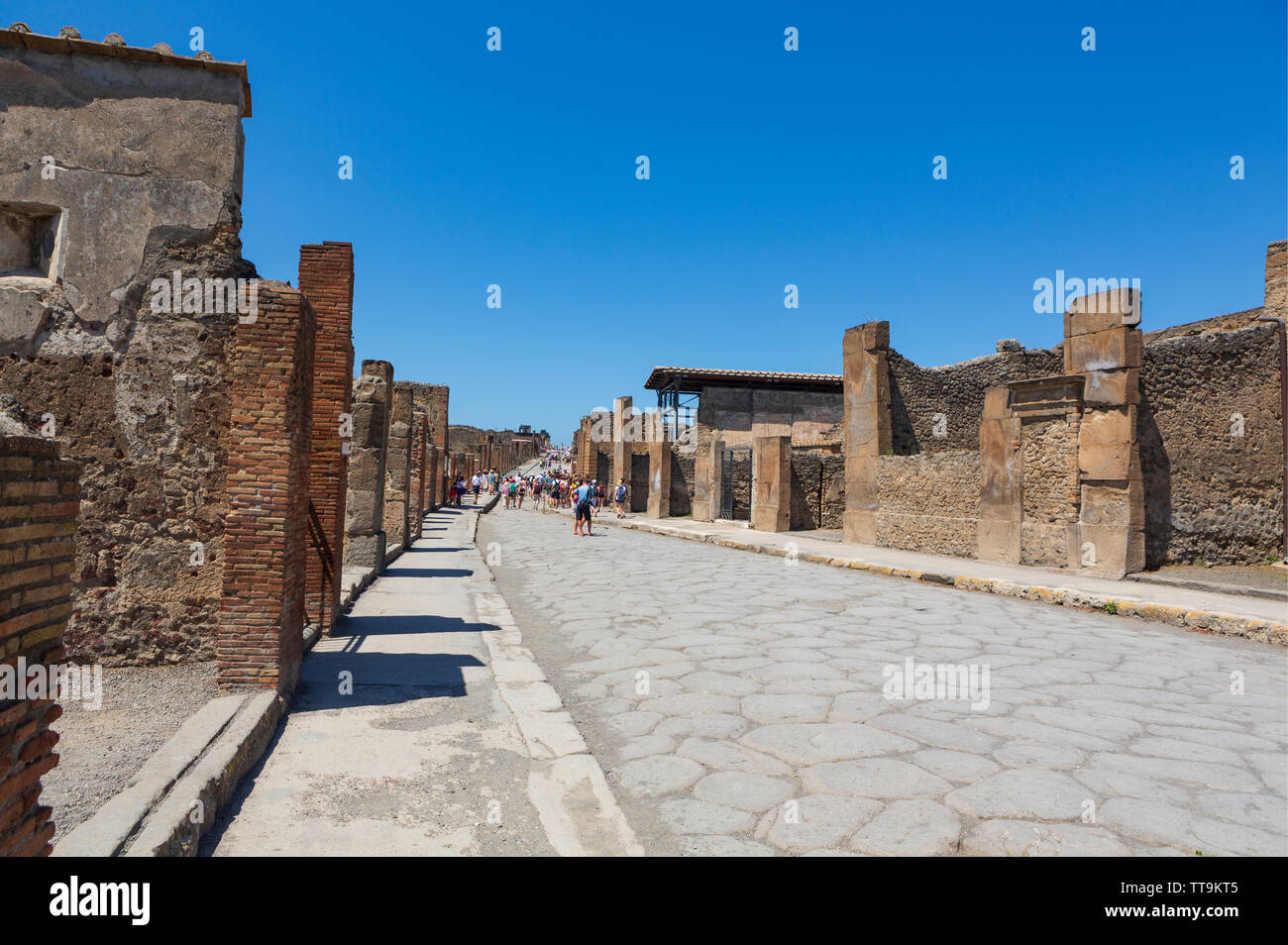Pompei, antica città romana nei pressi di Napoli moderno nella regione Campania Italia che è stata sepolta sotto 4 a 6 m di ceneri vulcaniche e pomice in er Foto Stock