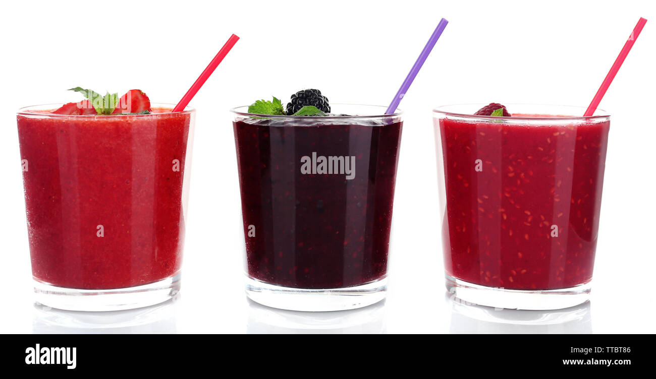Lampone, Fragola e blackberry cocktail isolato su bianco Foto Stock