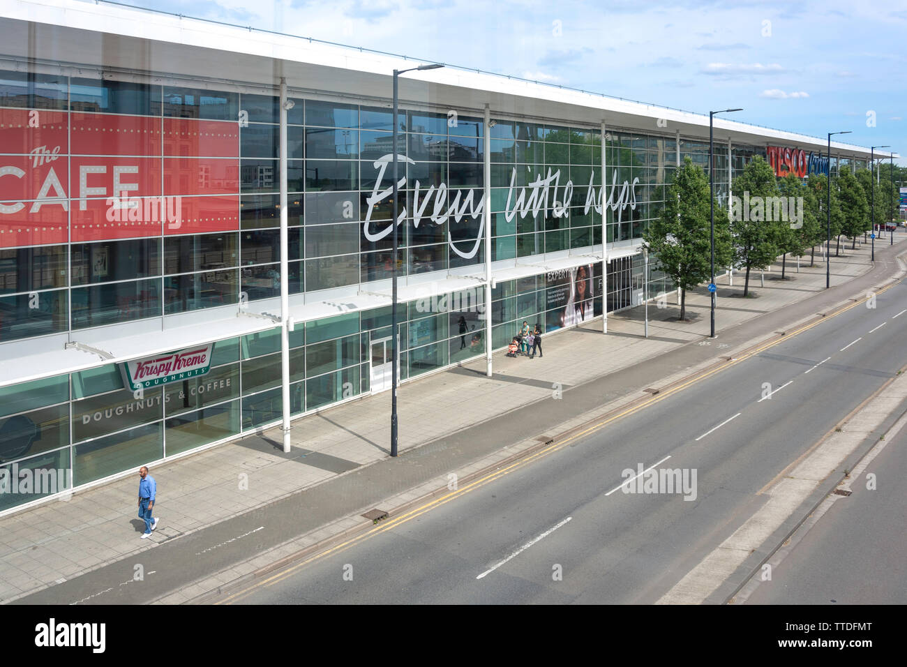 Tesco supermercato Extra, Wellington Street, Slough, Berkshire, Inghilterra, Regno Unito Foto Stock