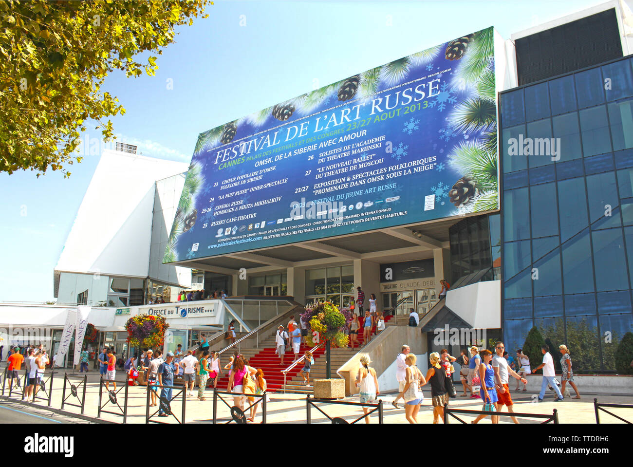 Cannes, Francia - 6 Agosto 2013: Palazzo delle Feste e Conferenze, dagli architetti Sir Hubert Bennett e François Druet Foto Stock