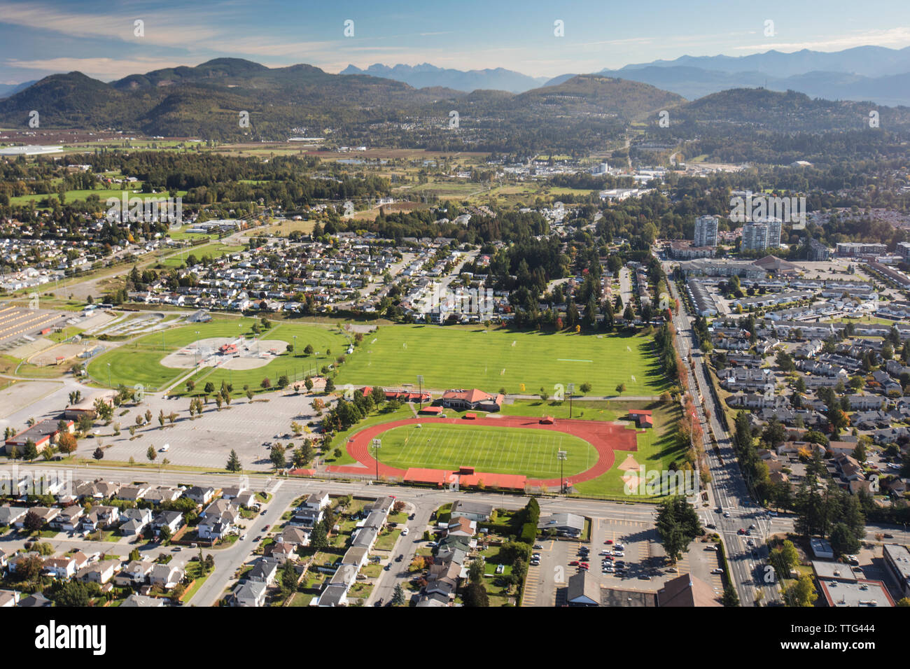 Vista aerea della città di Abbotsford, Rotary Stadium, Sumas Mountain Foto Stock
