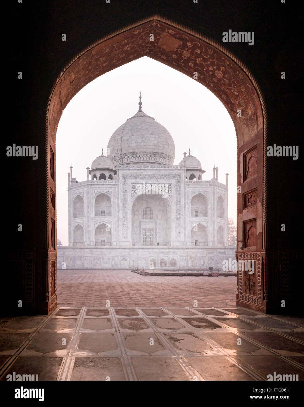 Telaio dell'arco del Taj Mahal Foto Stock