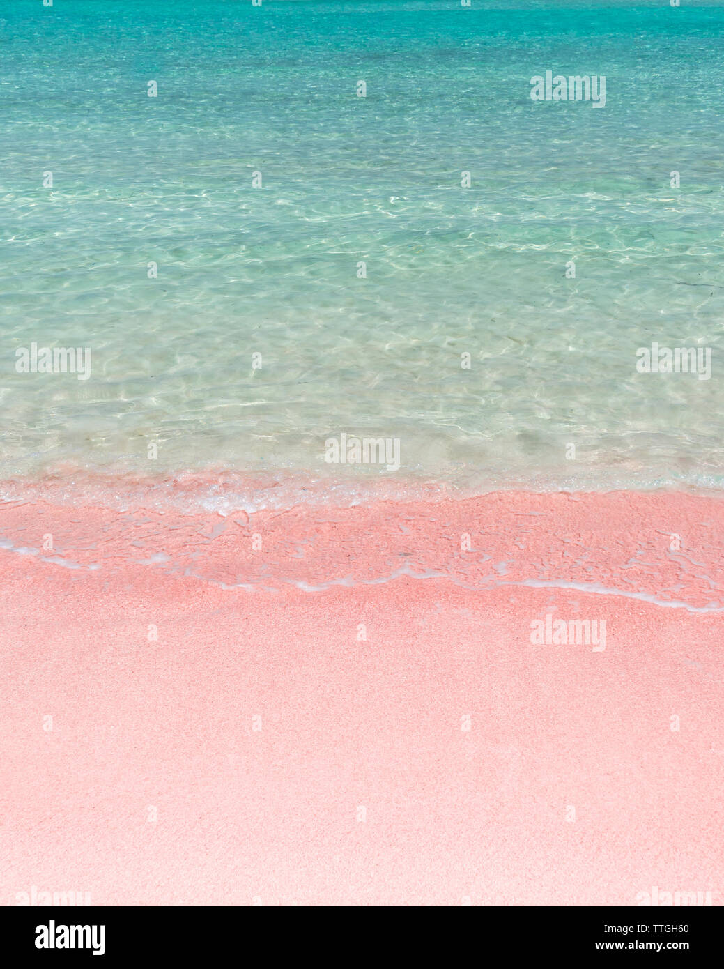 Sabbia rosa e turchesi immacolate acque uno di Balos beach a Creta, Grecia Foto Stock