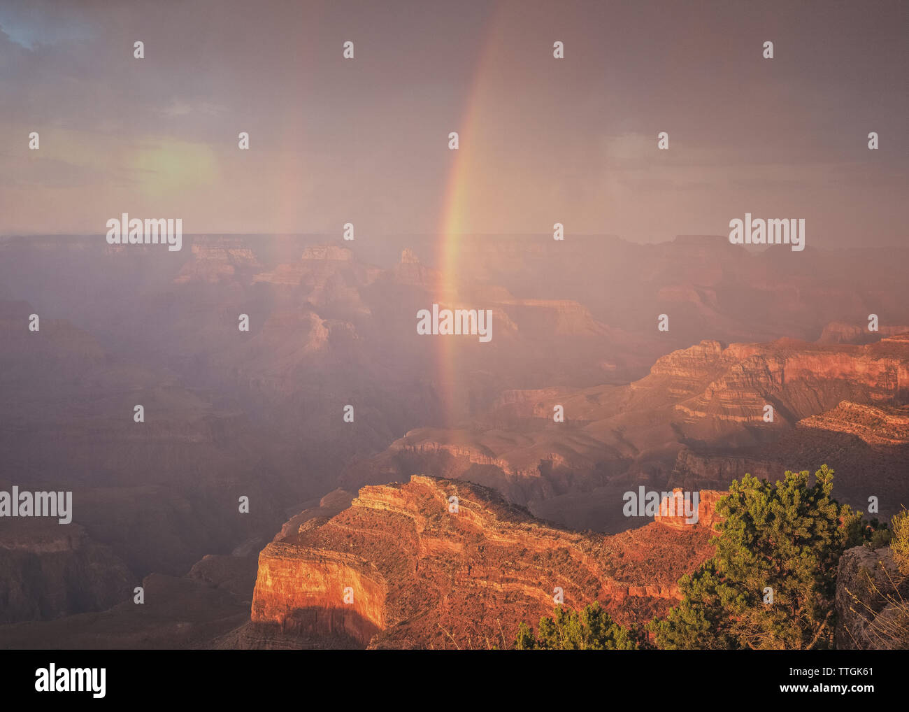 Rainbow su Grand Canyon Foto Stock