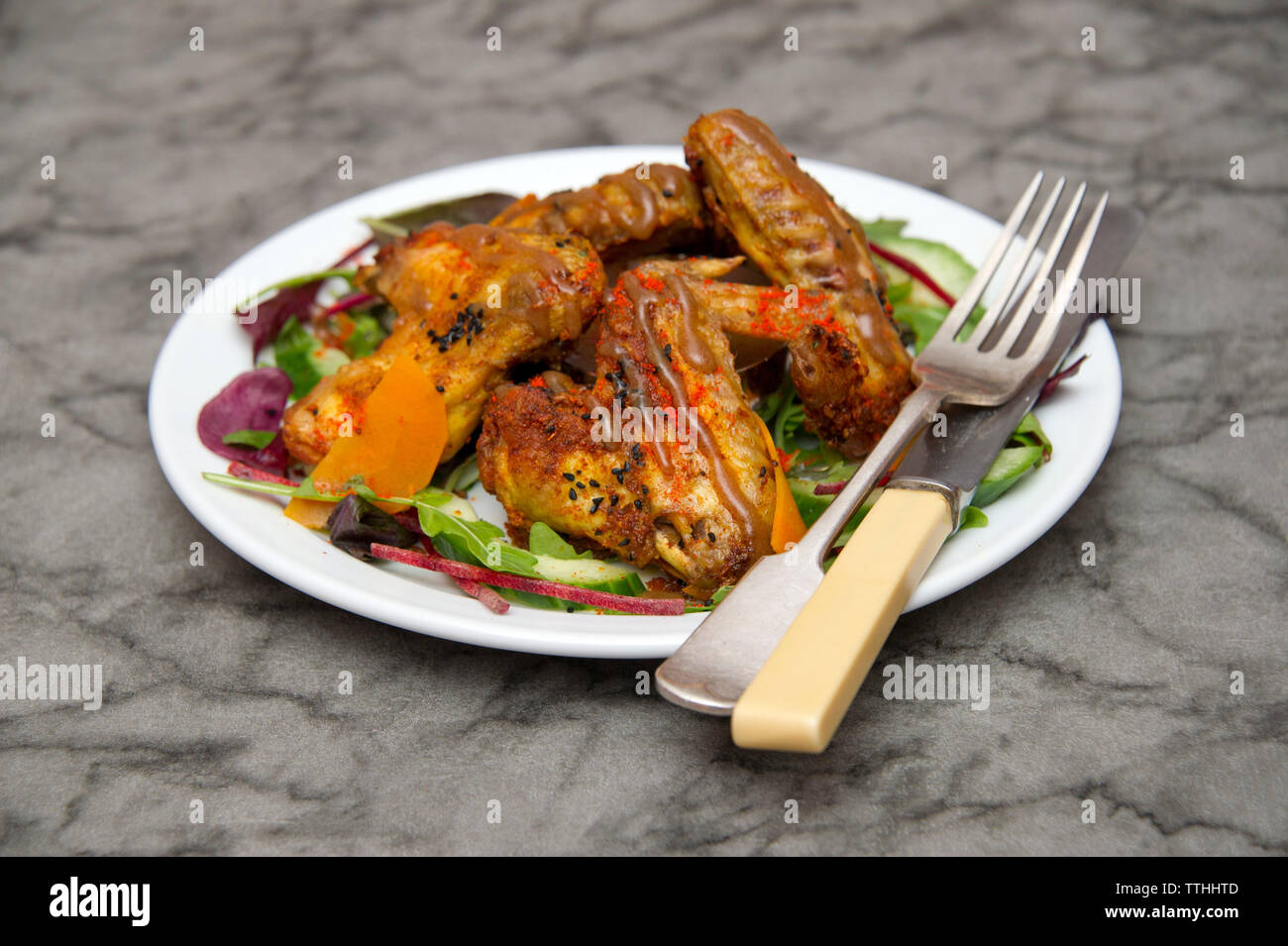 Daaku ristorante indiano, Penryn, Cornwall, Regno Unito, di proprietà di Jasmine Sharma e Ben Martin. Foto Stock