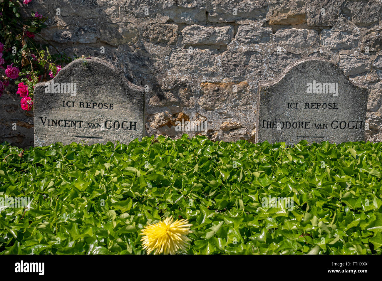 La tomba di Vincent Van Gogh presso il cimitero di Auvers-sur-Oise, Francia Foto Stock