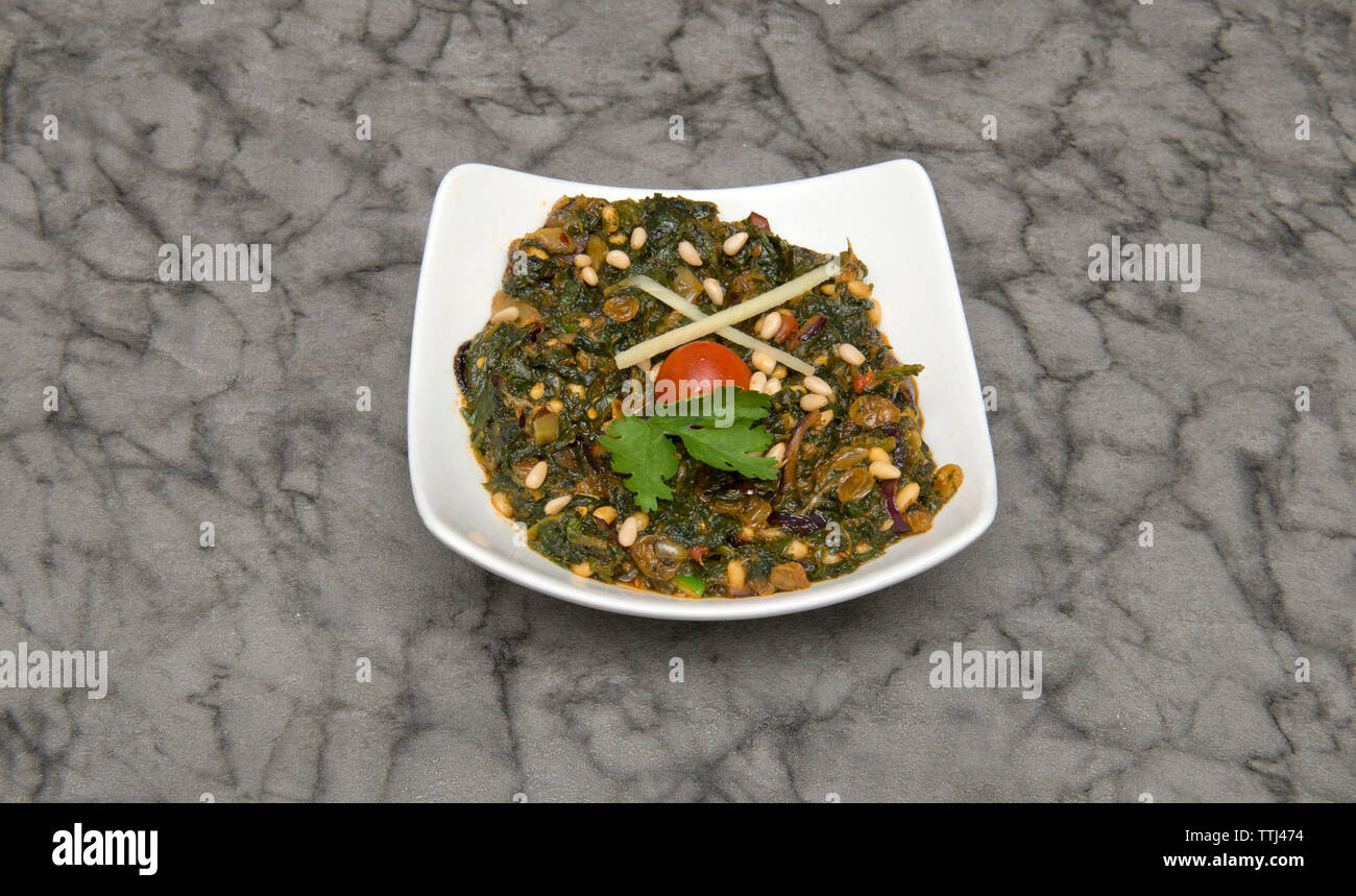 Il cibo indiano, Raita di cetriolo Foto Stock