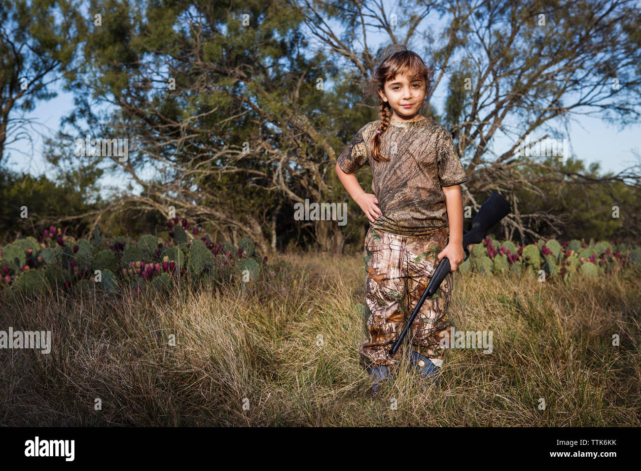 Ragazza Con Il Fucile Immagini E Fotos Stock Alamy Ragazza Con Il Fucile Immagini E Fotos Stock Alamy
