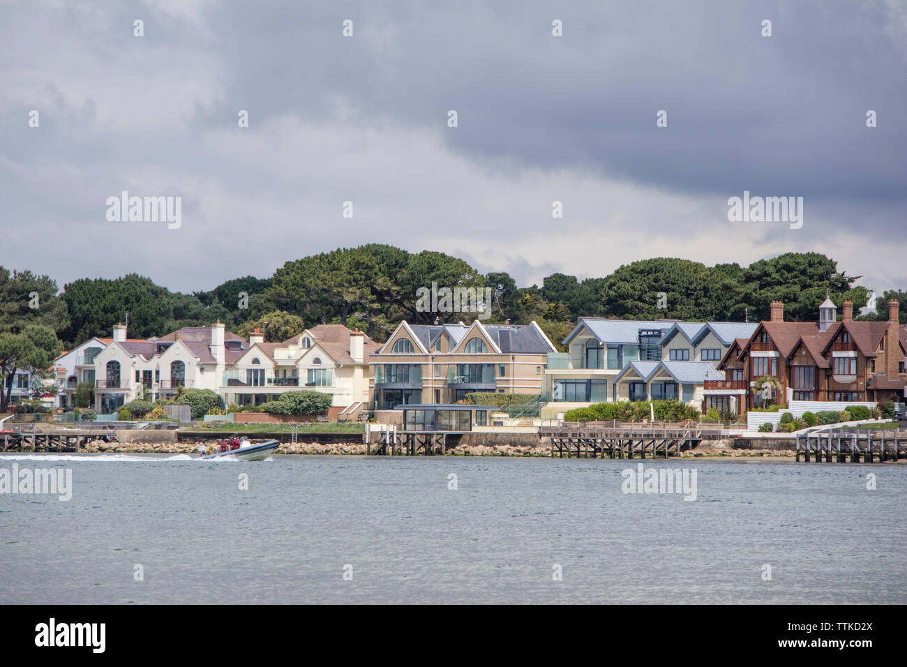 Banchi di sabbia e la piscina porto dalla penisola Studland, Dorset, Inghilterra. Regno Unito Foto Stock