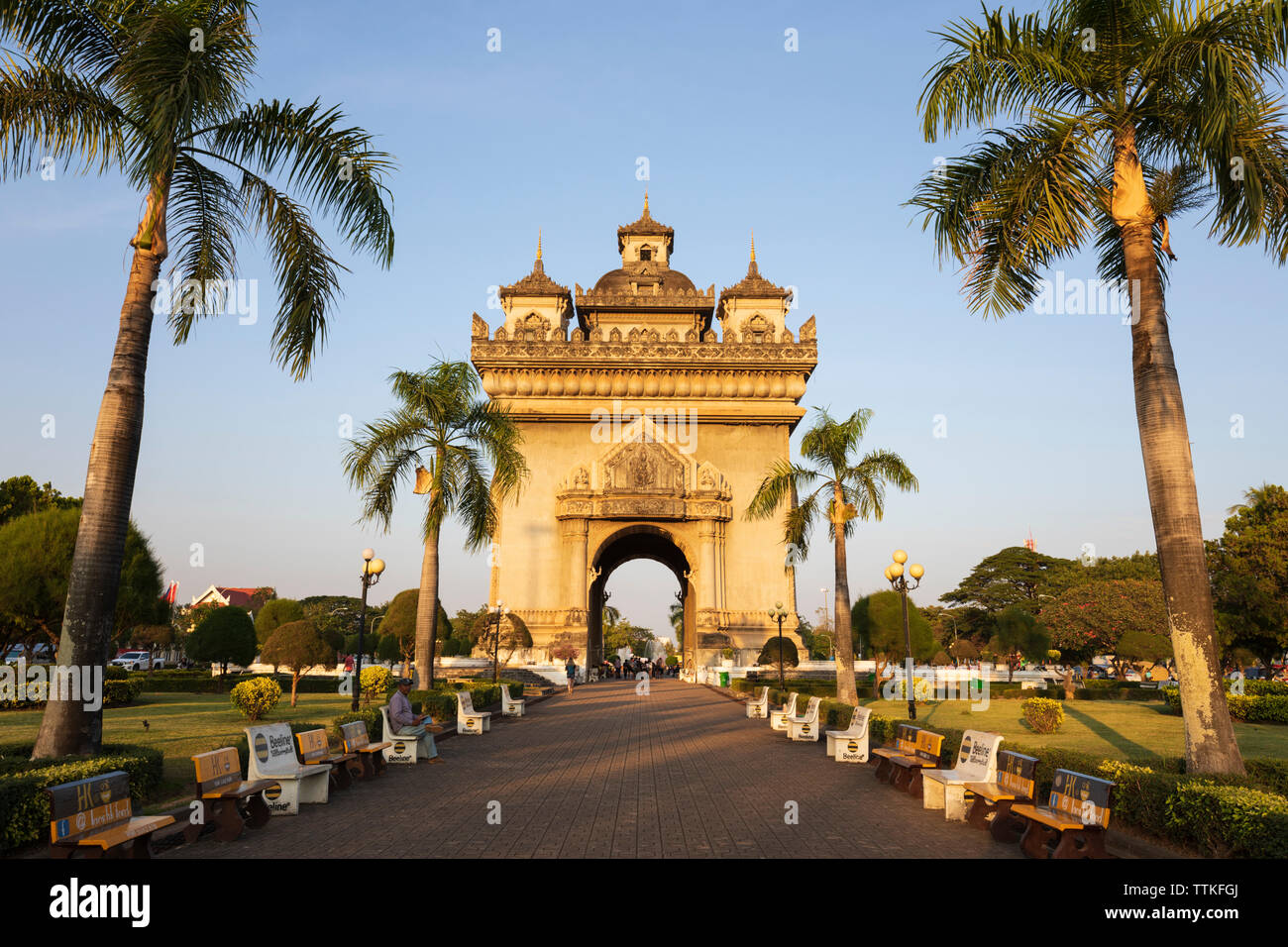 Patuxai Monumento della Vittoria (Vientiane Arc de Triomphe), Vientiane, Laos, sud-est asiatico Foto Stock