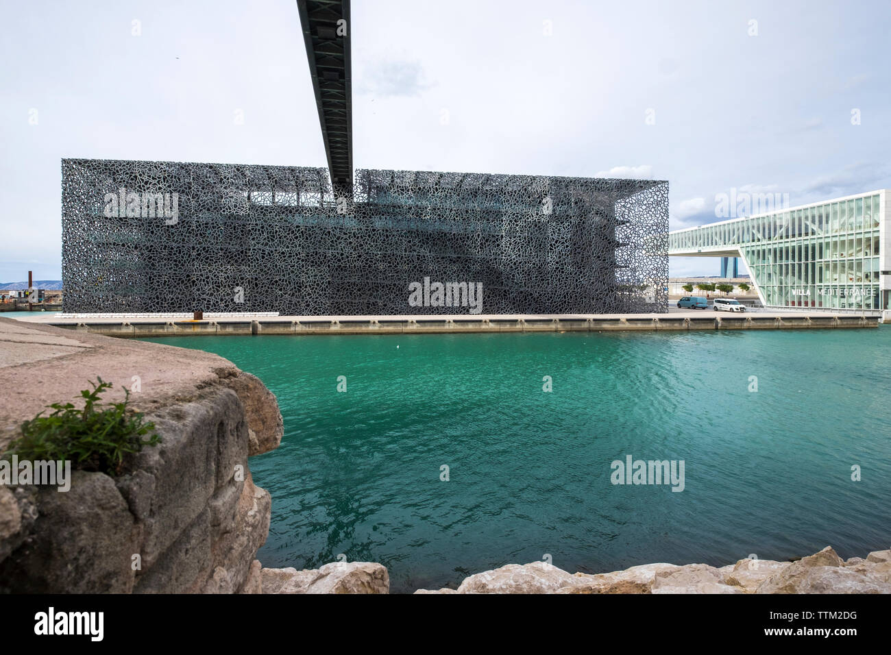 Museo della comunità e le civiltà del Mediterraneo e Villa Mediterraneo contro sky Foto Stock