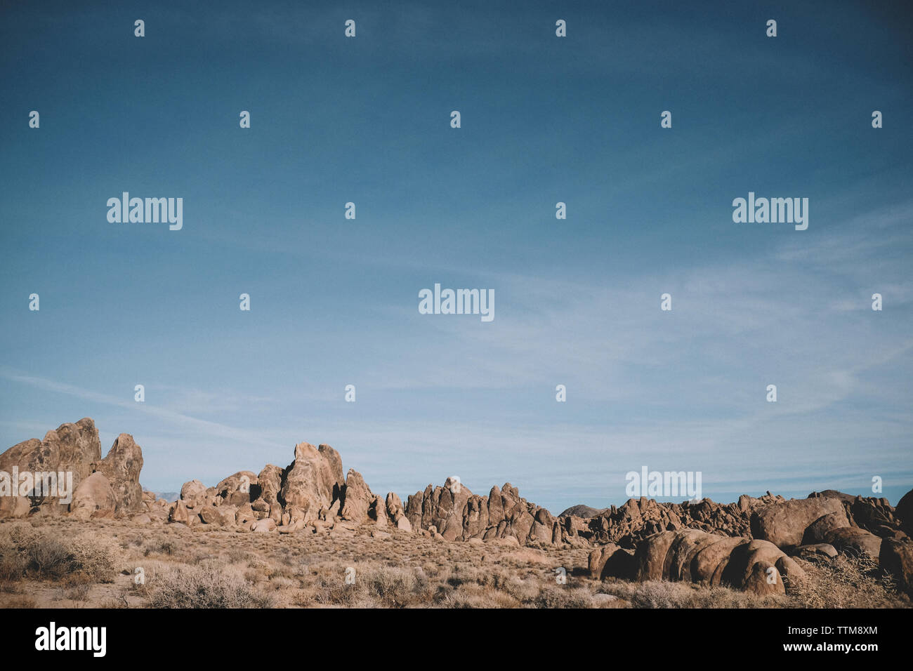 Vista panoramica delle formazioni rocciose contro sky presso il desert Foto Stock
