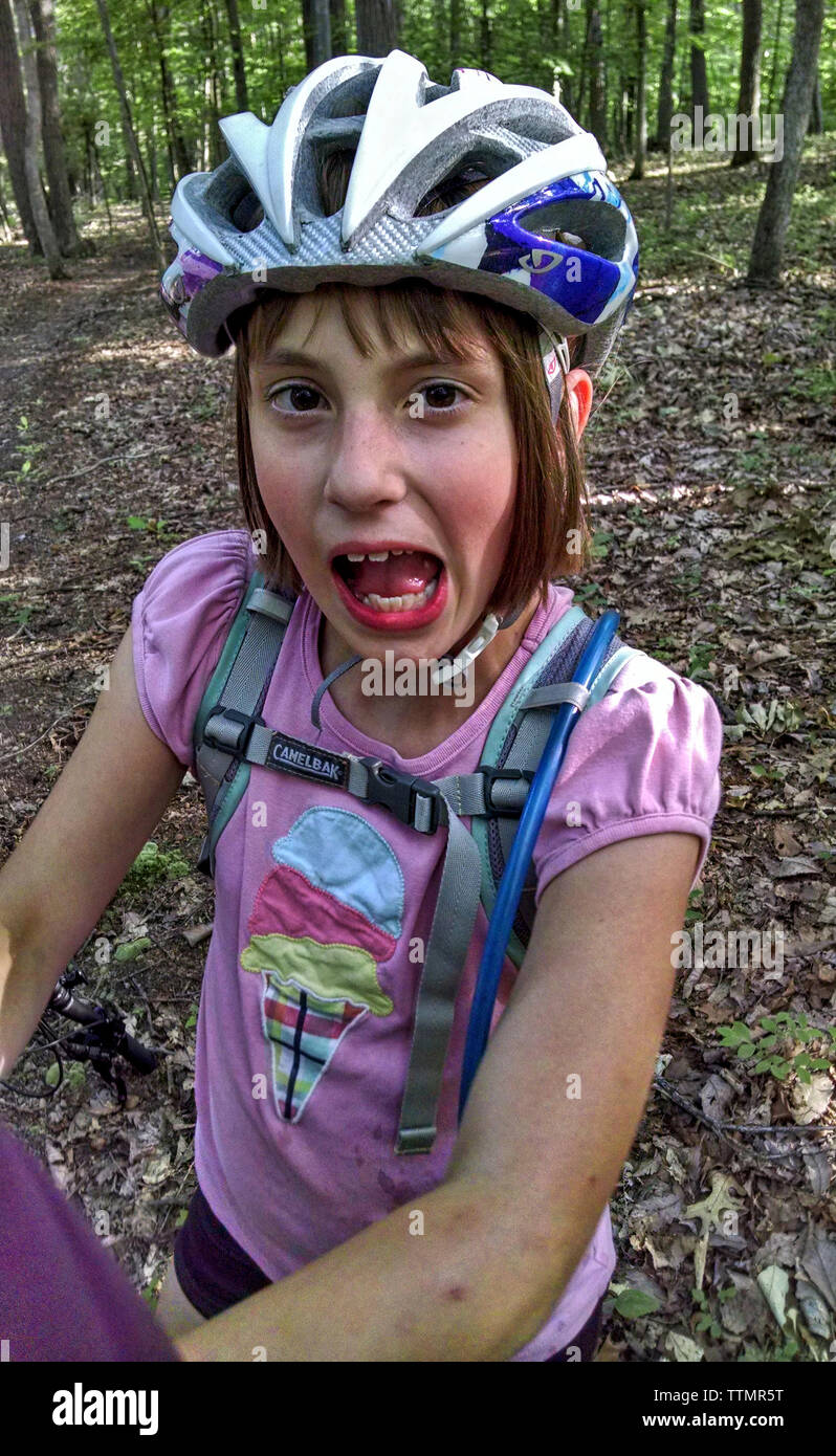 Stati Uniti: Giugno 19, 2016: Mountain bike presso la libertà vicino centro medaglioni in Loudoun County Virginia. (Foto di Douglas Graham) Foto Stock