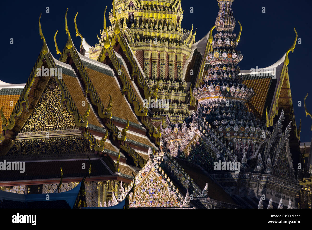 Templi ornati a Bangkok Foto Stock