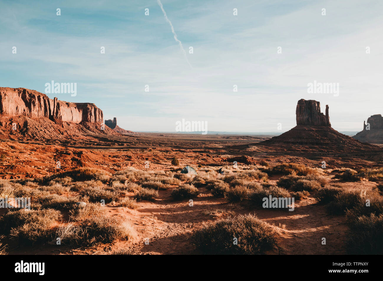 Vista tranquilla del deserto contro sky Foto Stock