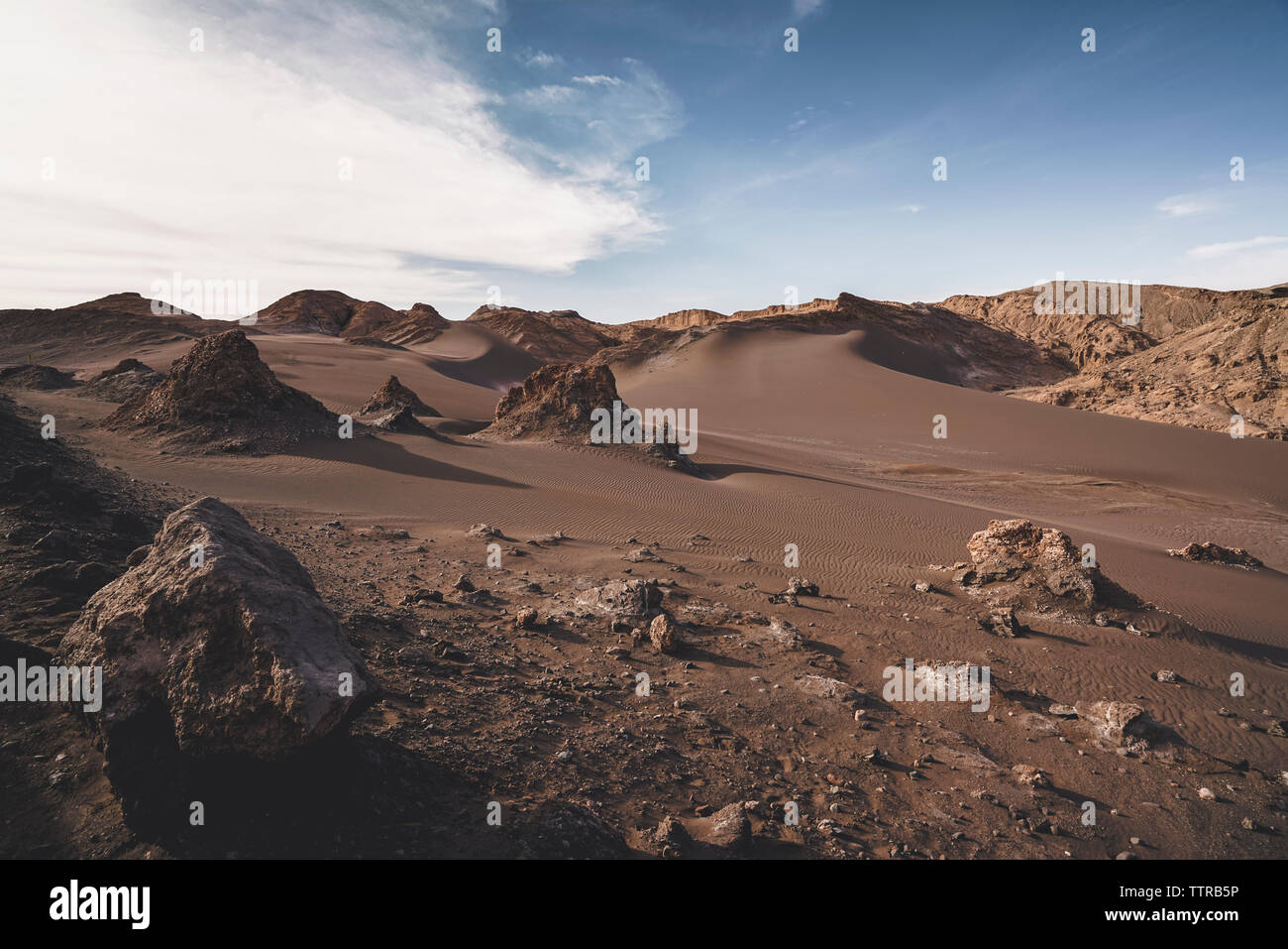 Vista panoramica del deserto di Atacama contro sky Foto Stock