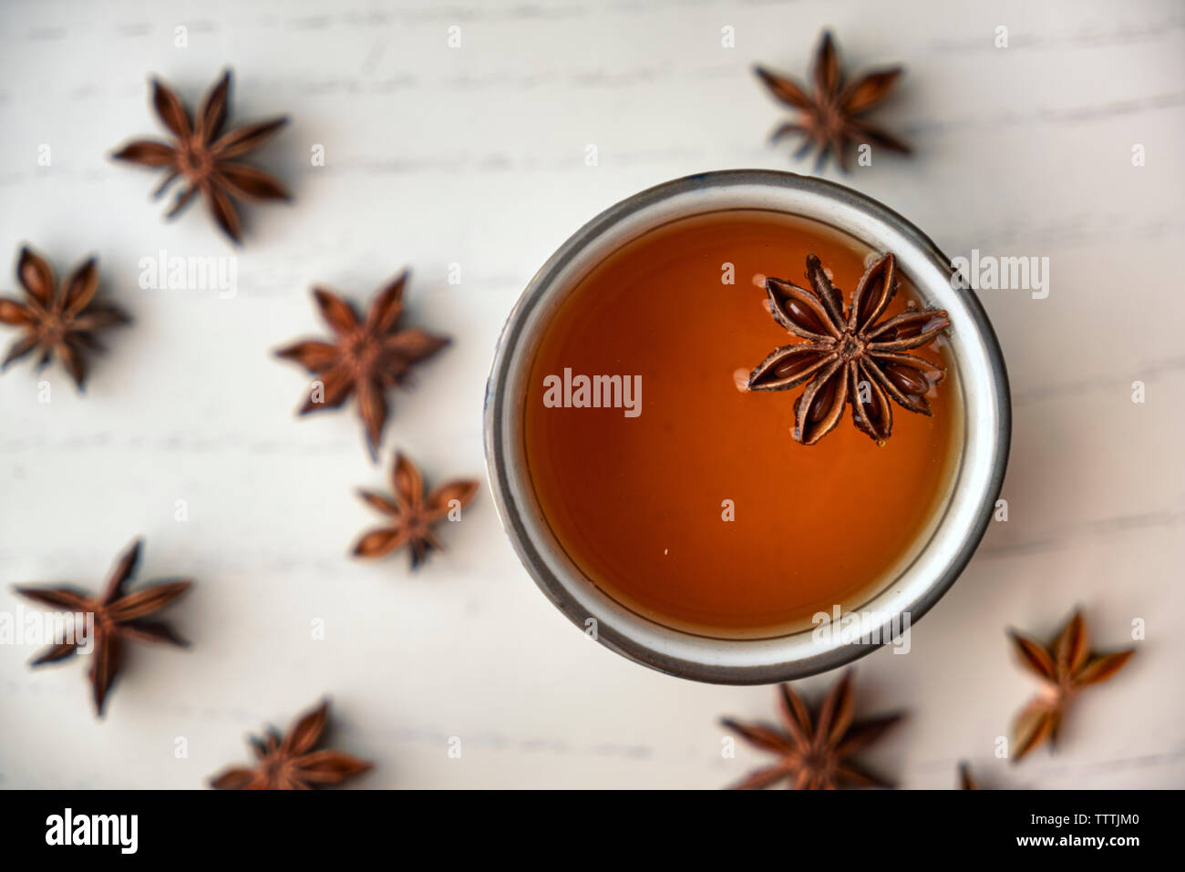 Delizioso infuso caldo di anice stellato Foto Stock